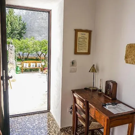 Corte Piri Gasthof Tricase